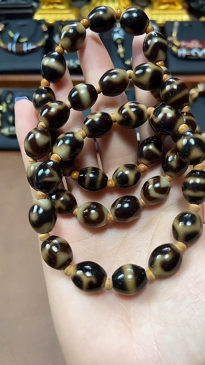 未镶嵌手链玛瑙/玉髓（覆膜）条纹玛瑙 只发其一