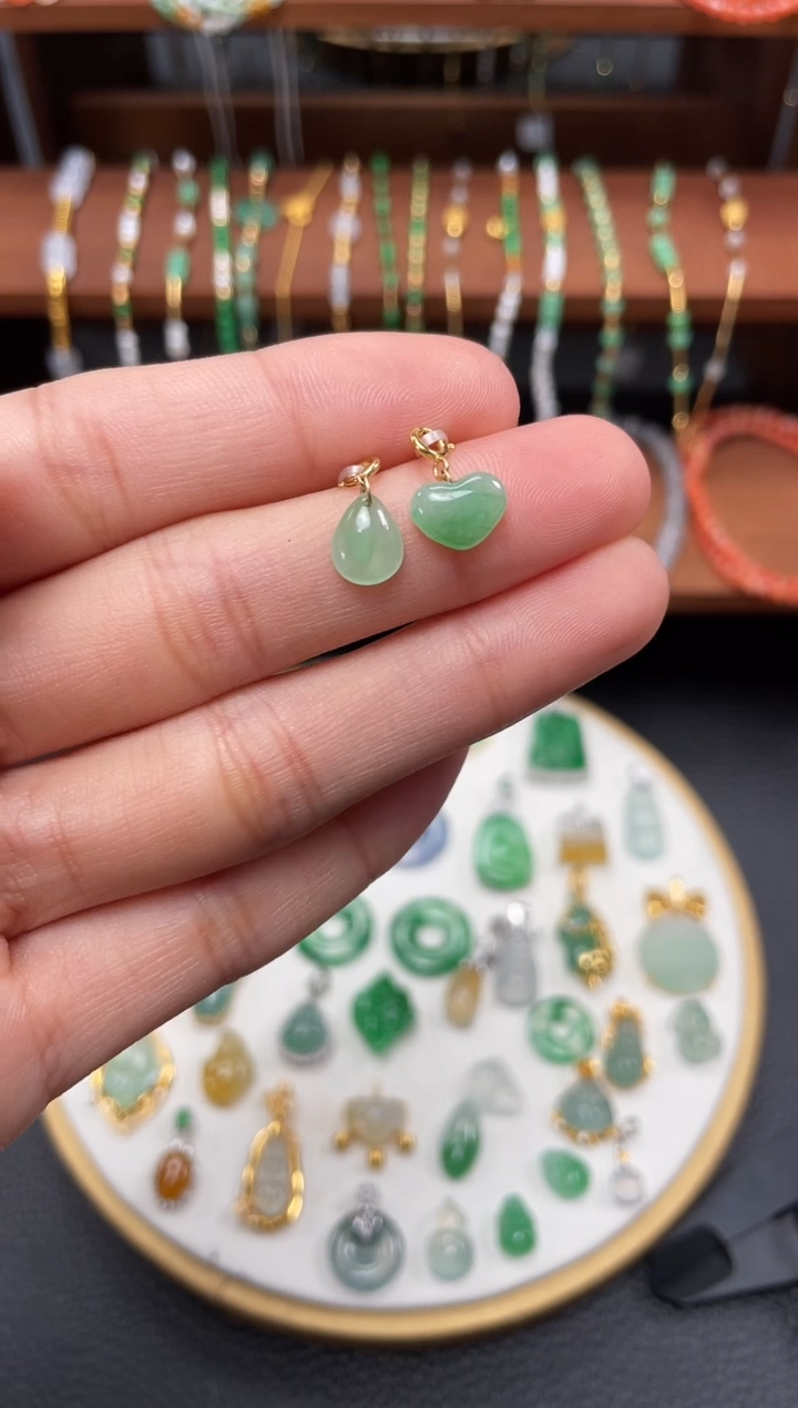 【闪购商品】翡翠吊坠(不含链)18K金镶嵌2个  JK325