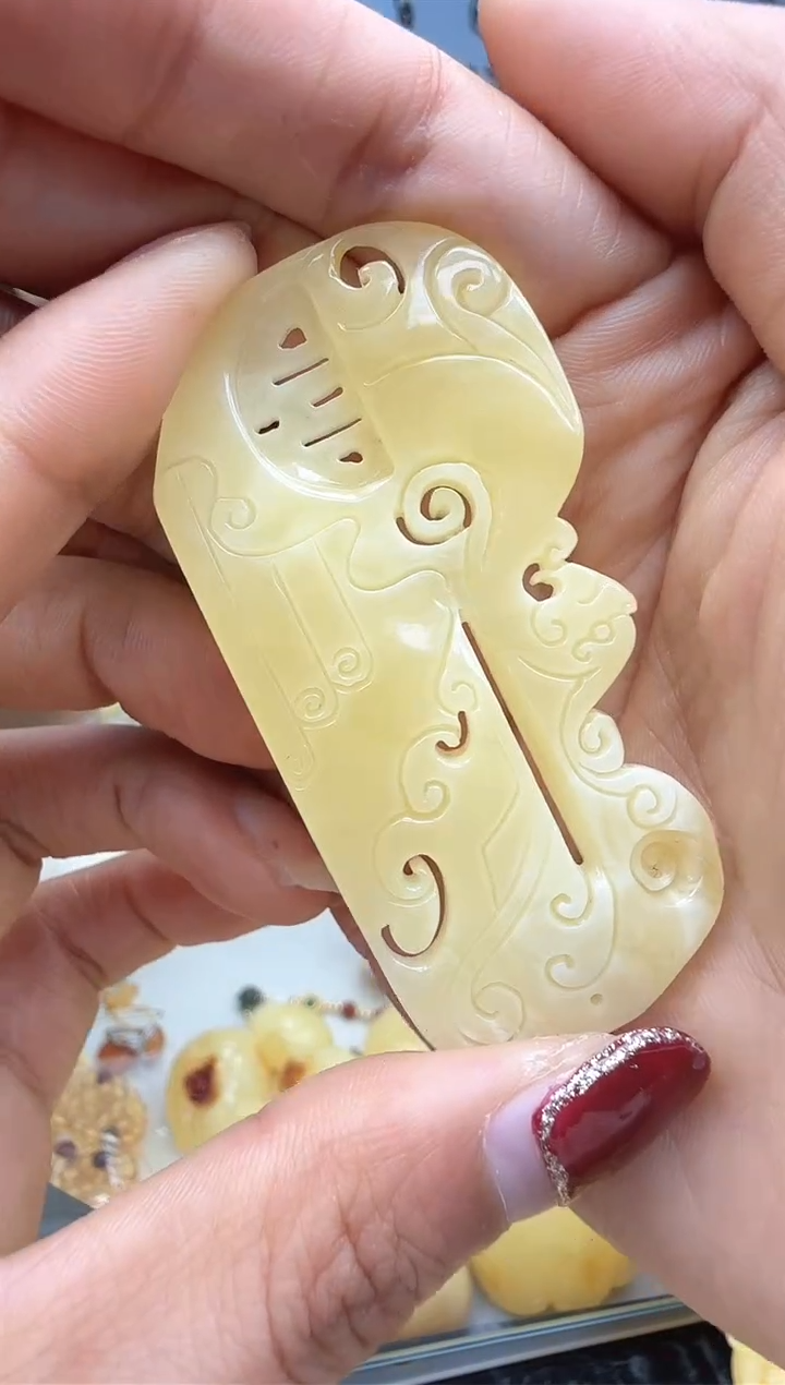 【闪购商品】琥珀裸石未镶嵌挂坠