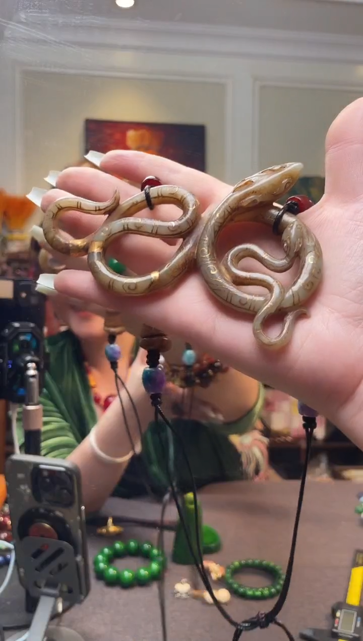 水晶摆件未镶嵌蛇项链