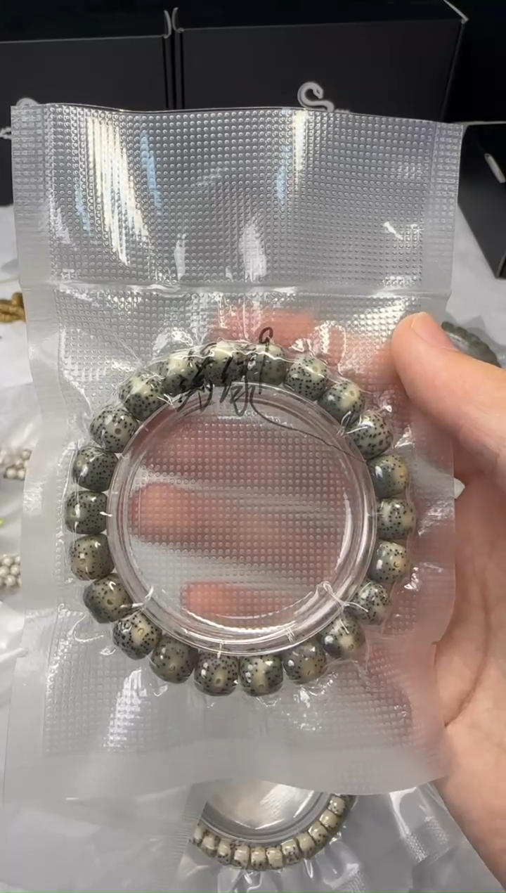 吊坠星月菩提满绿