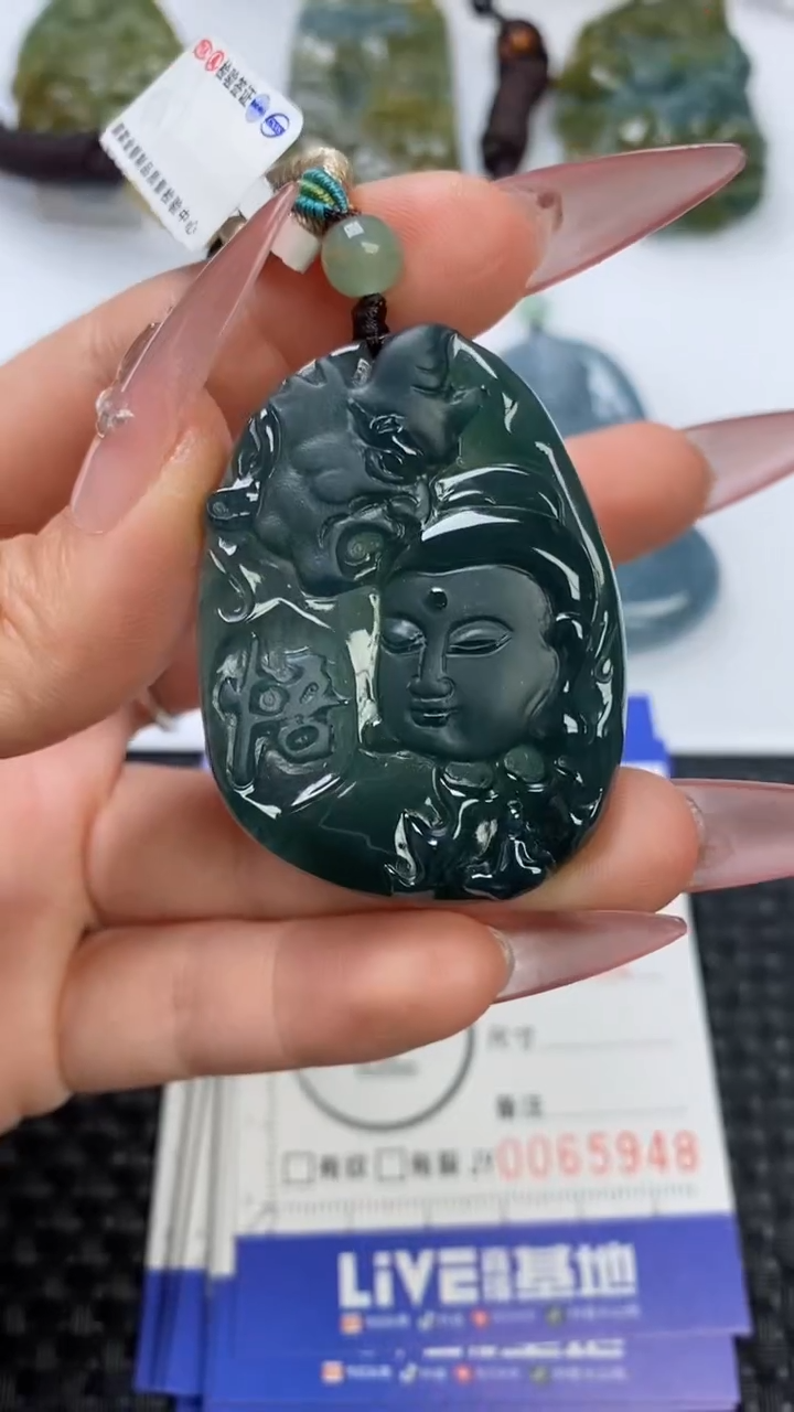 【闪购商品】翡翠颈饰未镶嵌111111111111111