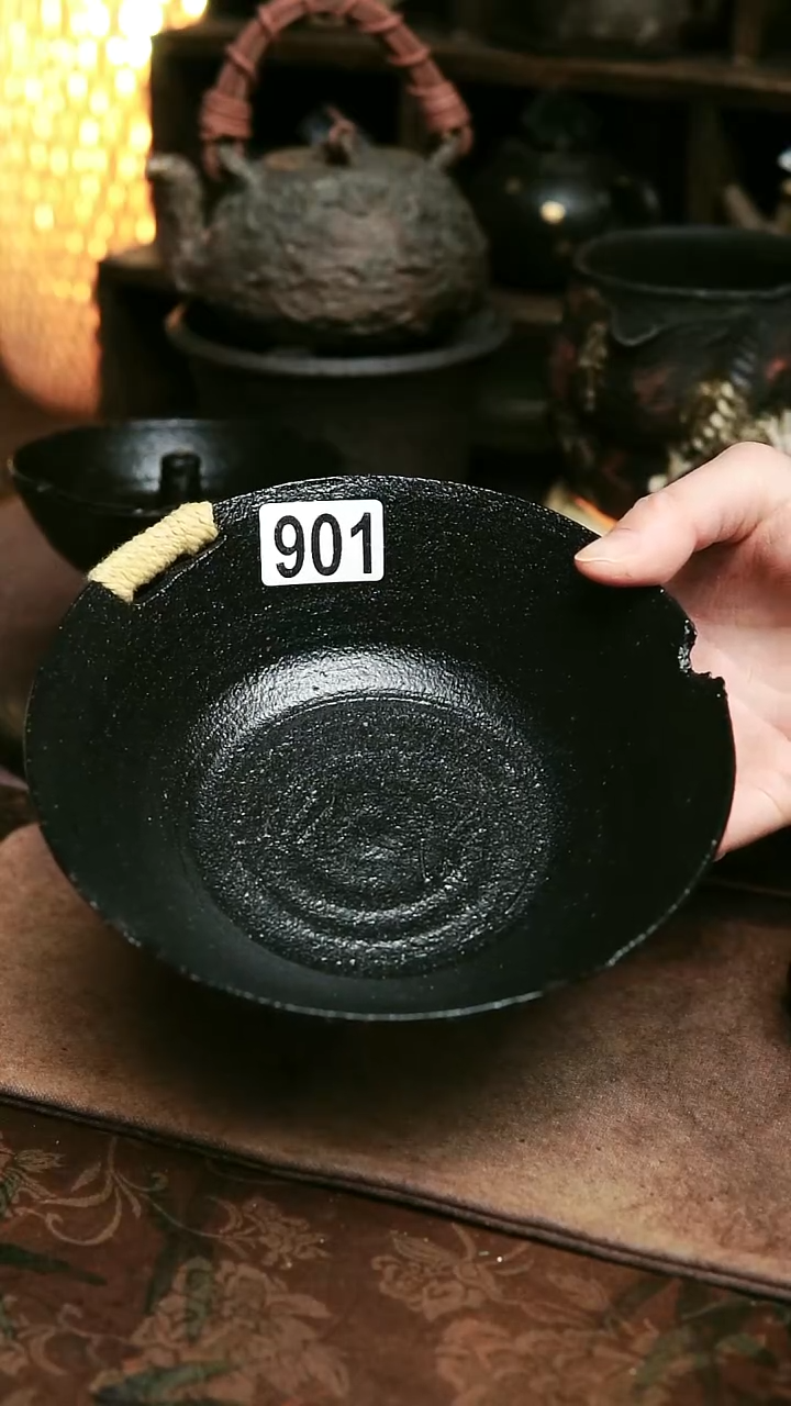 901号紫砂全手工黑色斗笠壶承
