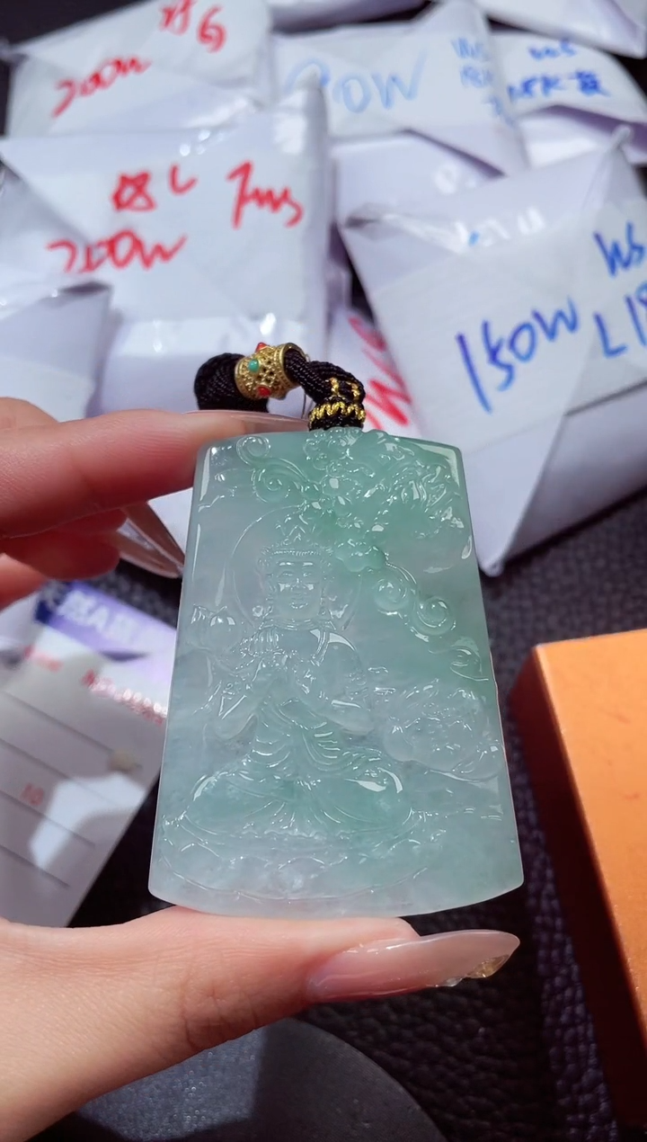 颈饰未镶嵌翡翠00000