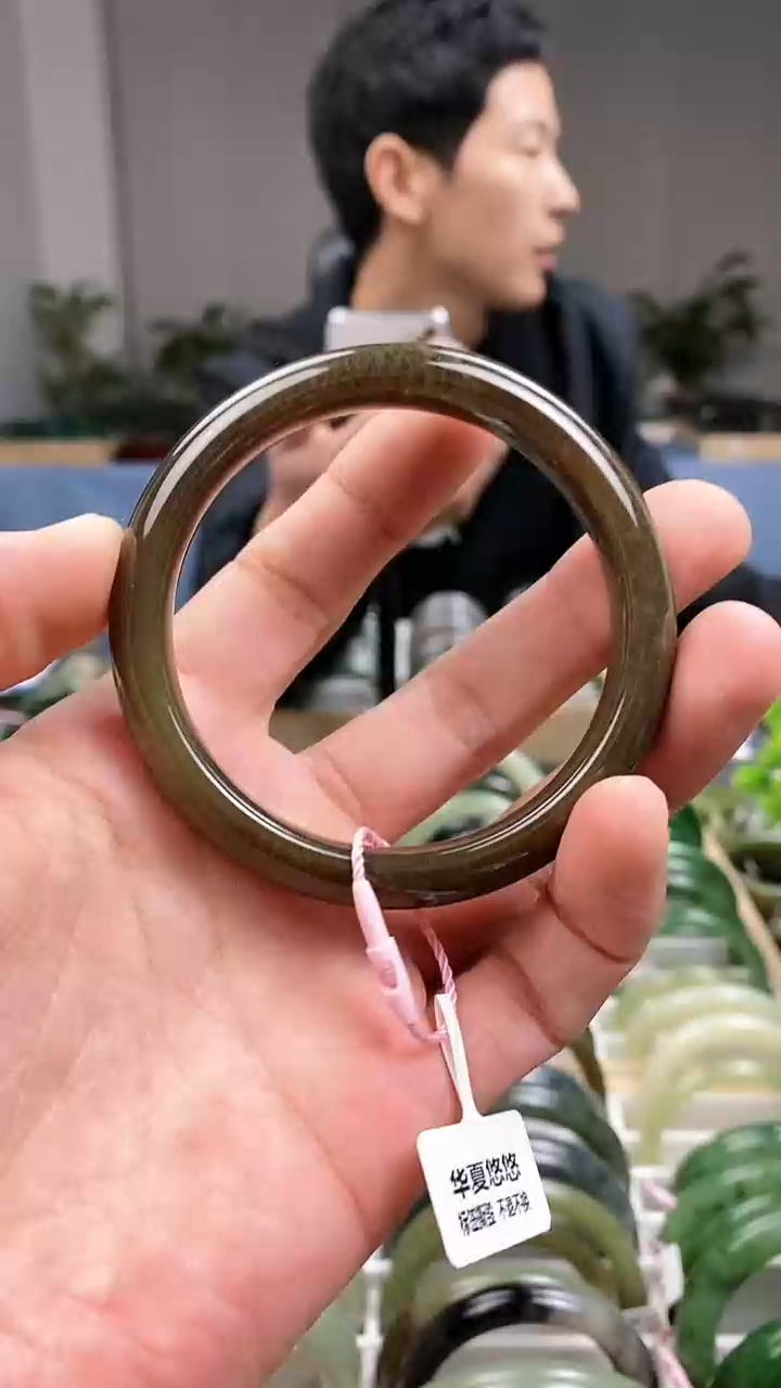 【闪购商品】和田玉手镯未镶嵌59