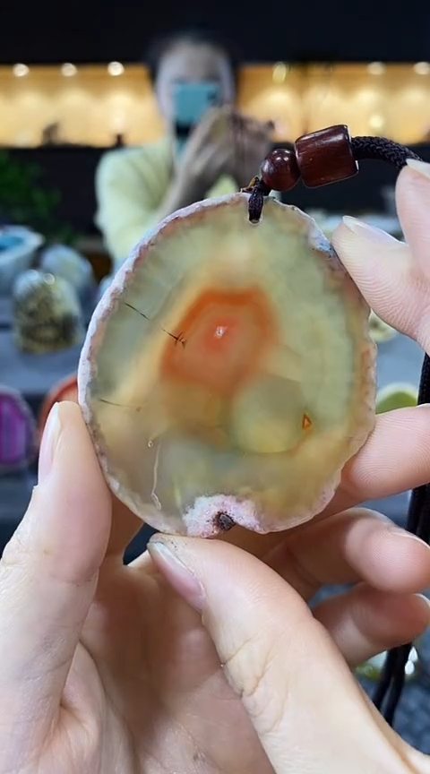 未镶嵌颈饰玛瑙/玉髓凌****风玛瑙