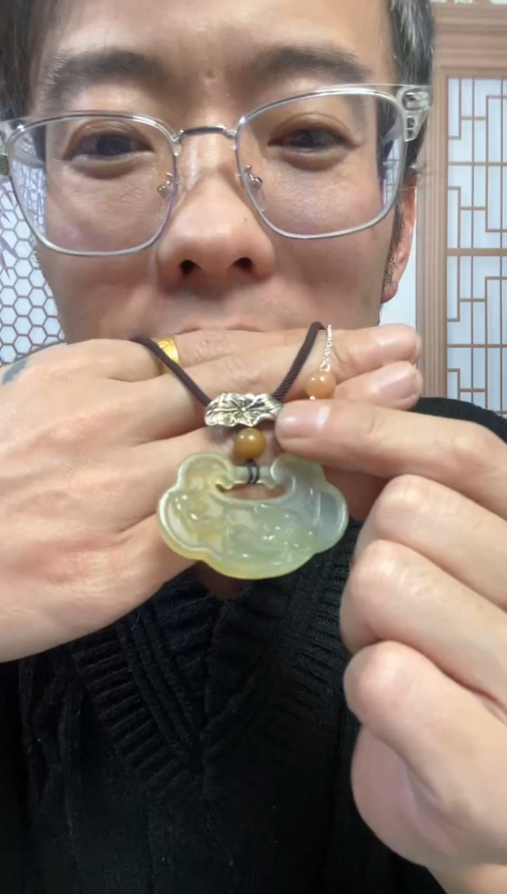 【闪购商品】蛇纹石玉颈饰未镶嵌天然岫玉