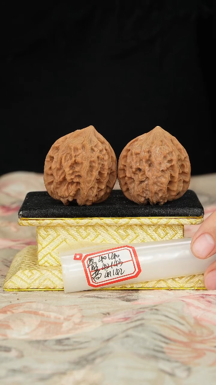 【闪购商品】文玩核桃把件鸡心有修