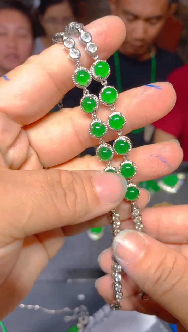 【闪购商品】定制翡翠未镶嵌225定制翡翠多样性发货（发其一）