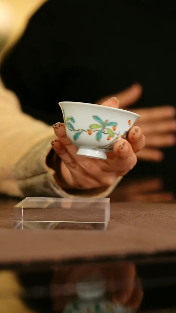 瓷瓷姑娘溢珍堂粉彩枸杞杯