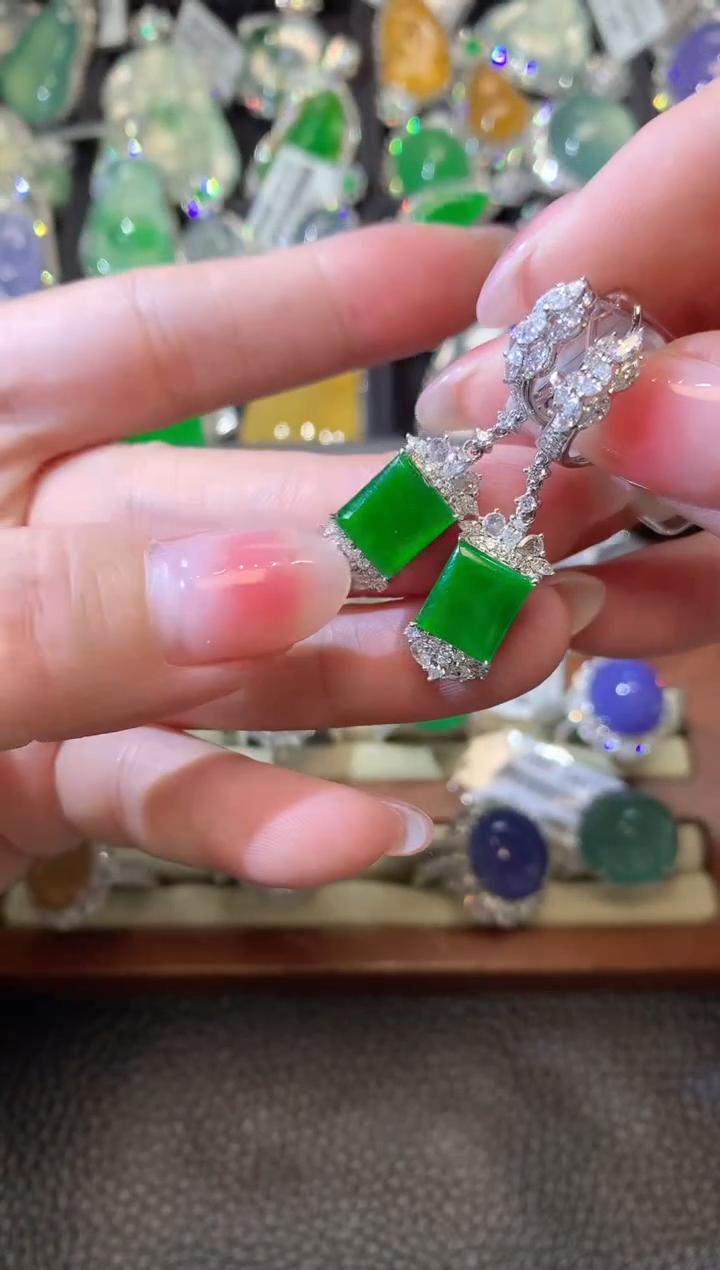 【闪购商品】翡翠耳饰18K金镶嵌D74 翡翠