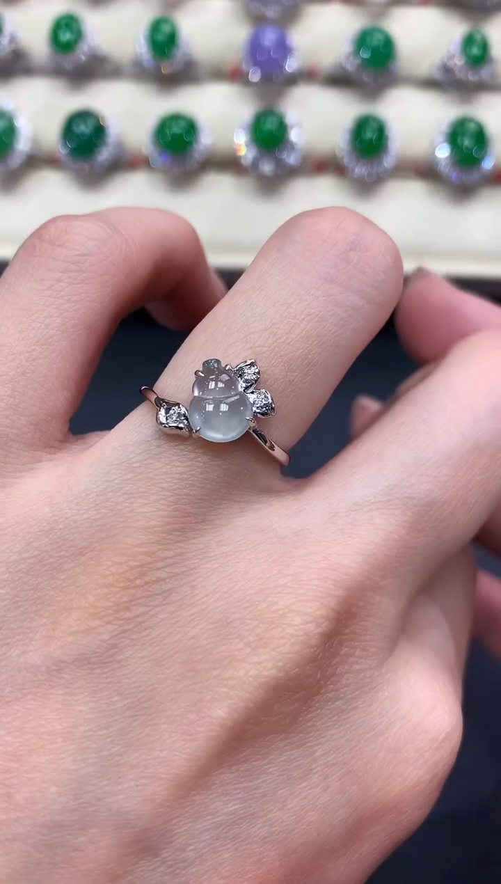 【闪购商品】翡翠戒指18K金镶嵌a44      