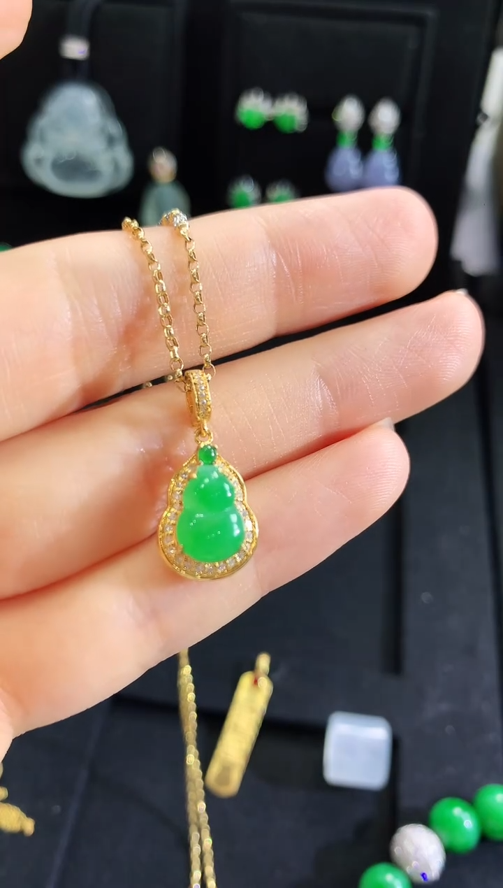 【闪购商品】翡翠吊坠(不含链)18K金镶嵌吊坠