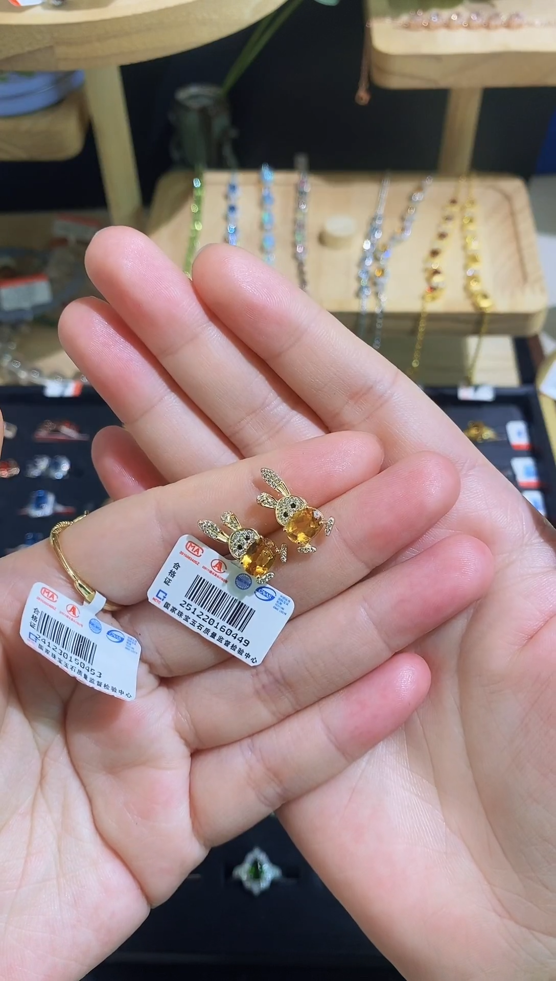 银S925镶嵌耳饰水晶兔子耳钉