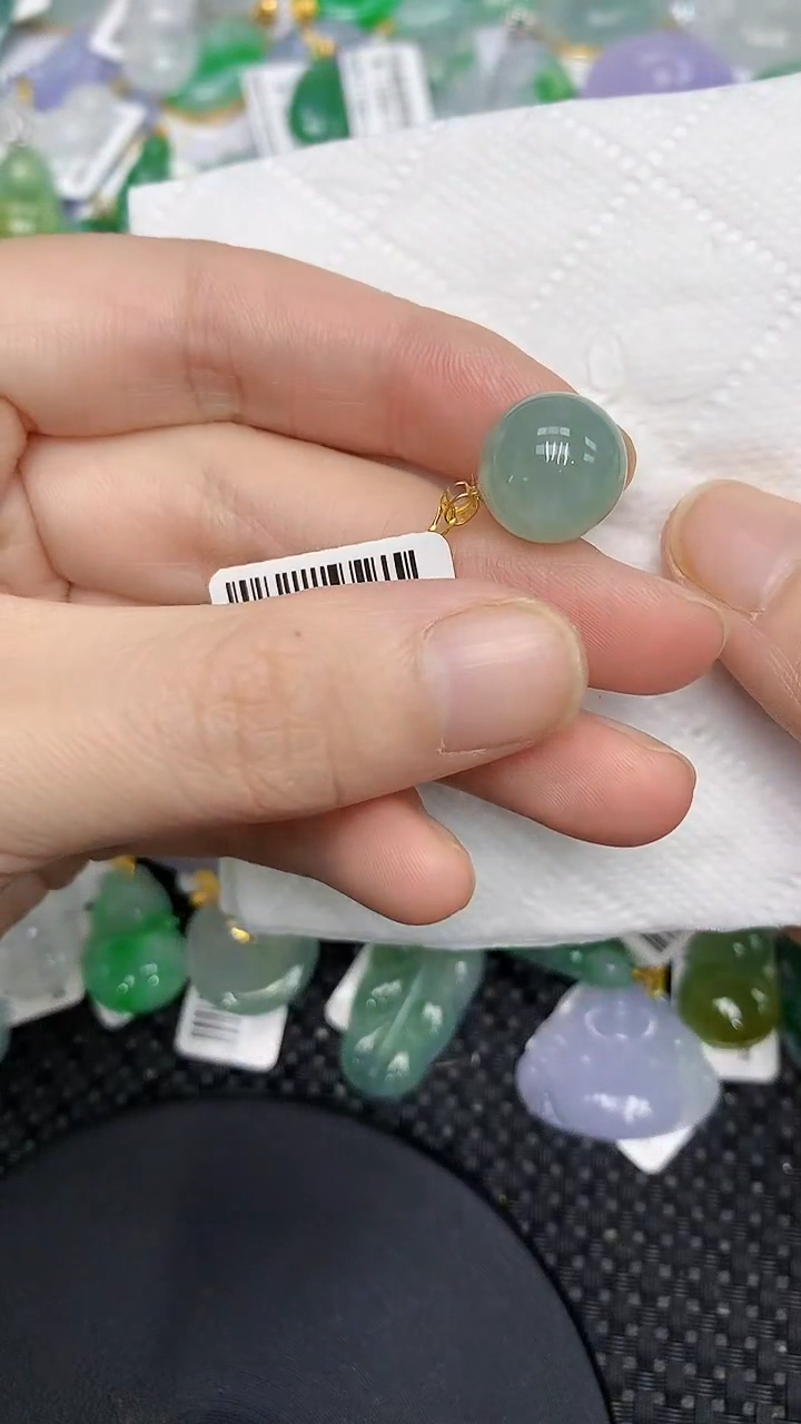 颈饰18K金镶嵌翡翠11111111111