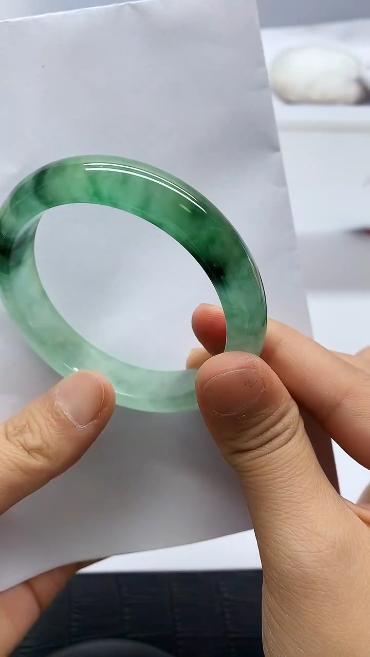 132直播间所见即所得一物一拍