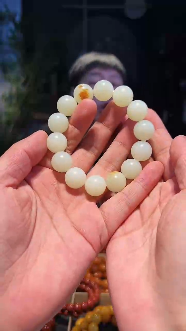 【闪购商品】和田玉手串未镶嵌16左右精圆