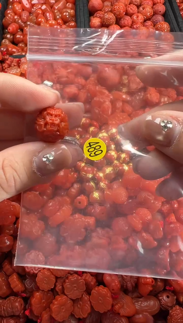 【闪购商品】南红玛瑙颈饰未镶嵌1