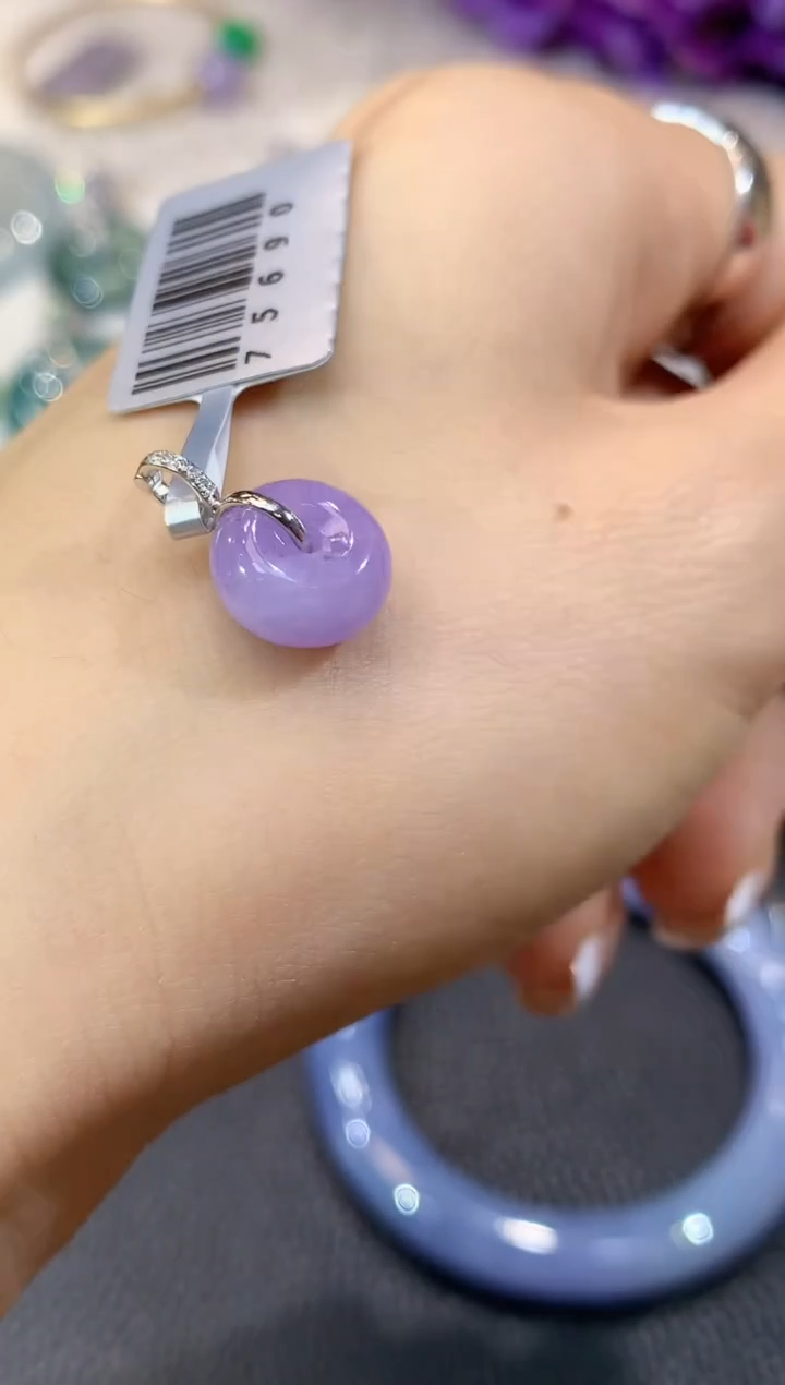 吊坠(不含链)18K金镶嵌翡翠A18多样性发一件