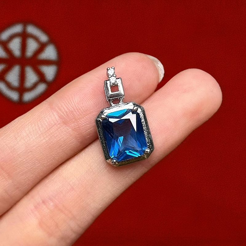 阿鲁沙-典藏高奢培育尖晶石-精工合金吊坠666