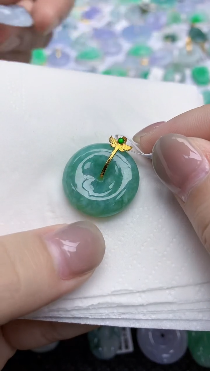 【闪购商品】翡翠颈饰18K金镶嵌天然翡翠A货
