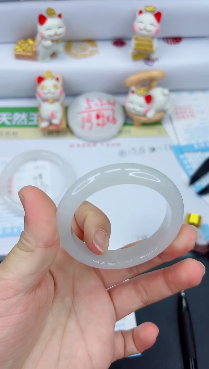 【闪购商品】石英质玉手镯未镶嵌1011-52.5