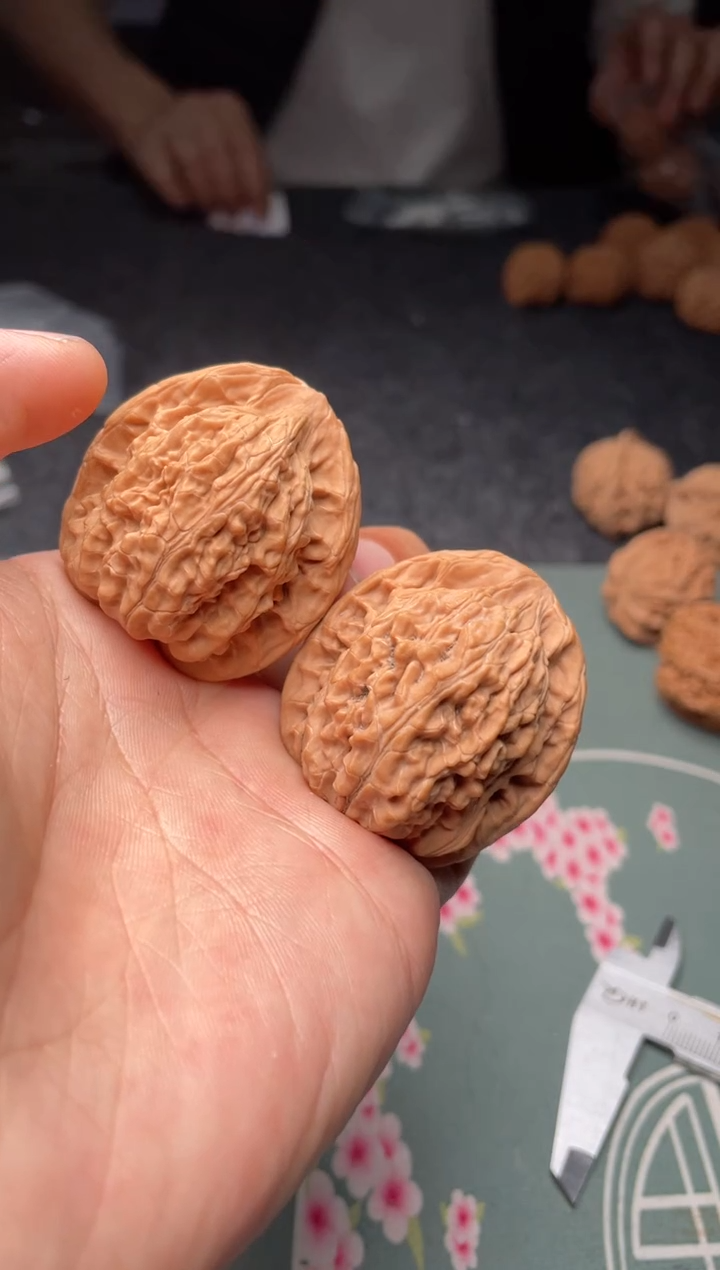 把件文玩核桃a262  望月 39尺