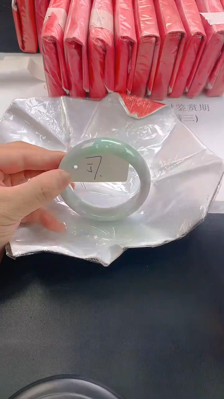 未镶嵌手镯翡翠32