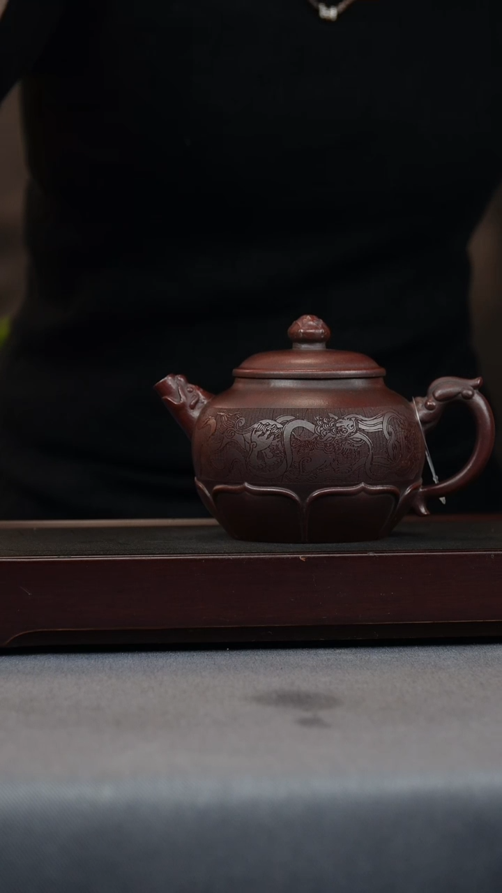 【闪购商品】紫砂茶壶铁血红砂 莲意龙尊 刻绘
