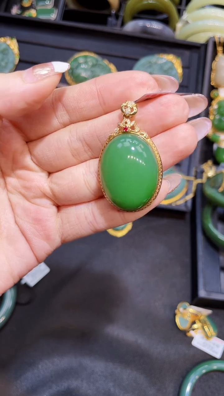 和田玉18K金镶嵌吊坠(赠链)多样性发一Z