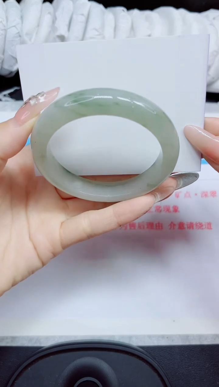 石英质玉手镯未镶嵌470