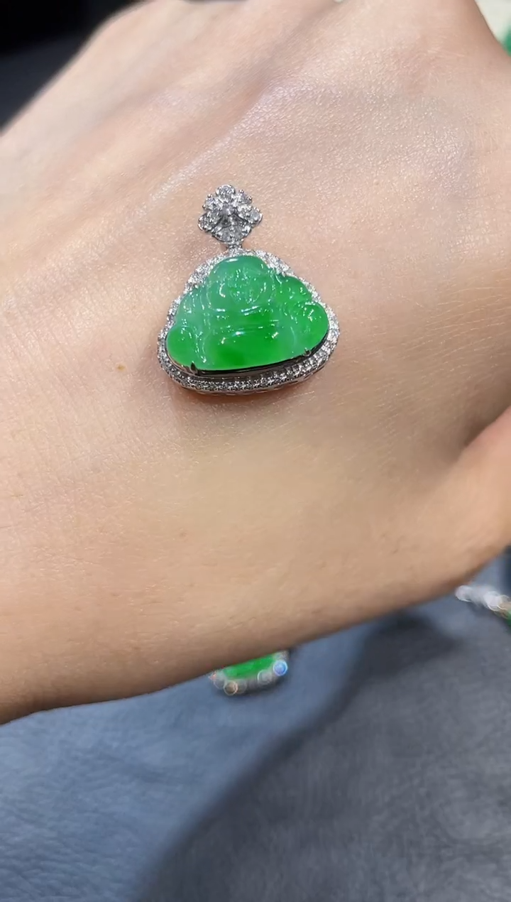 吊坠(不含链)18K金镶嵌翡翠佛