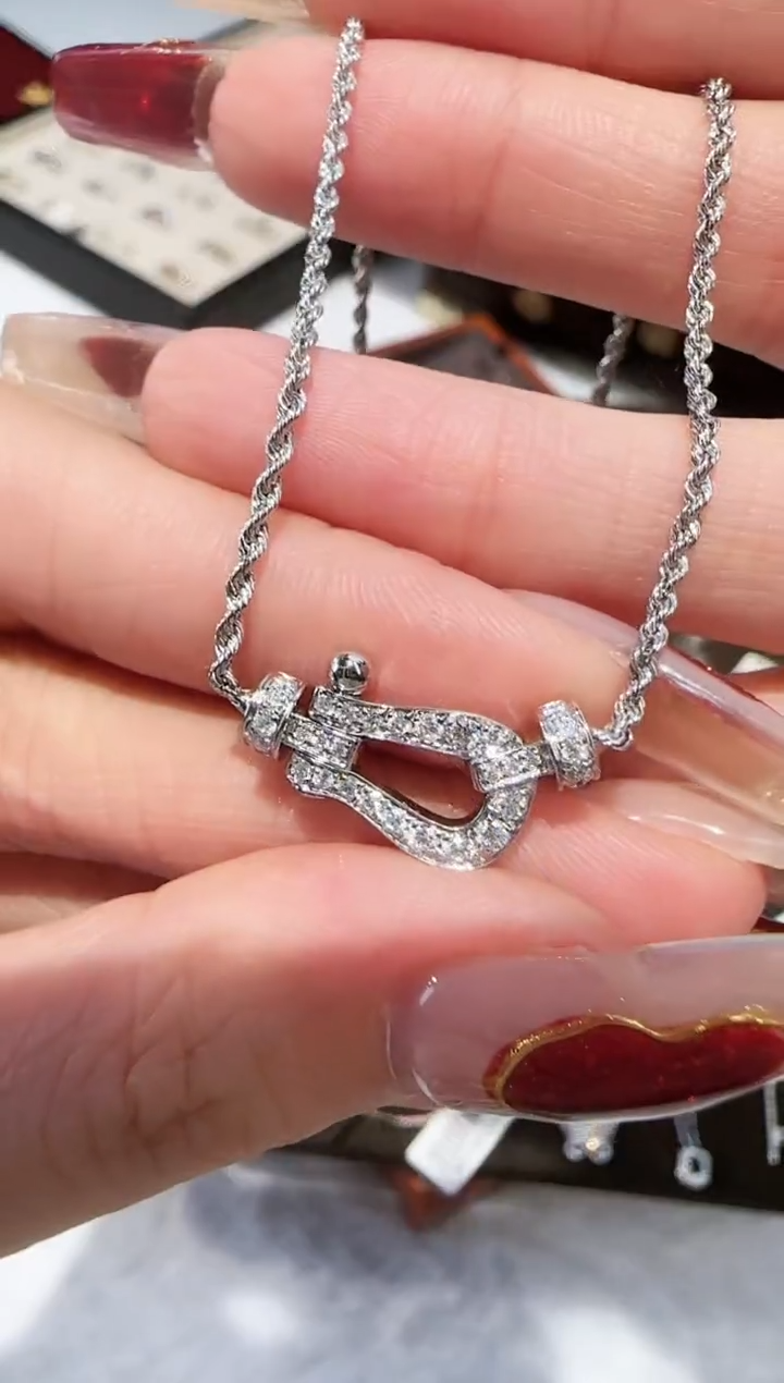 【闪购商品】钻石颈饰18K金镶嵌马蹄项链