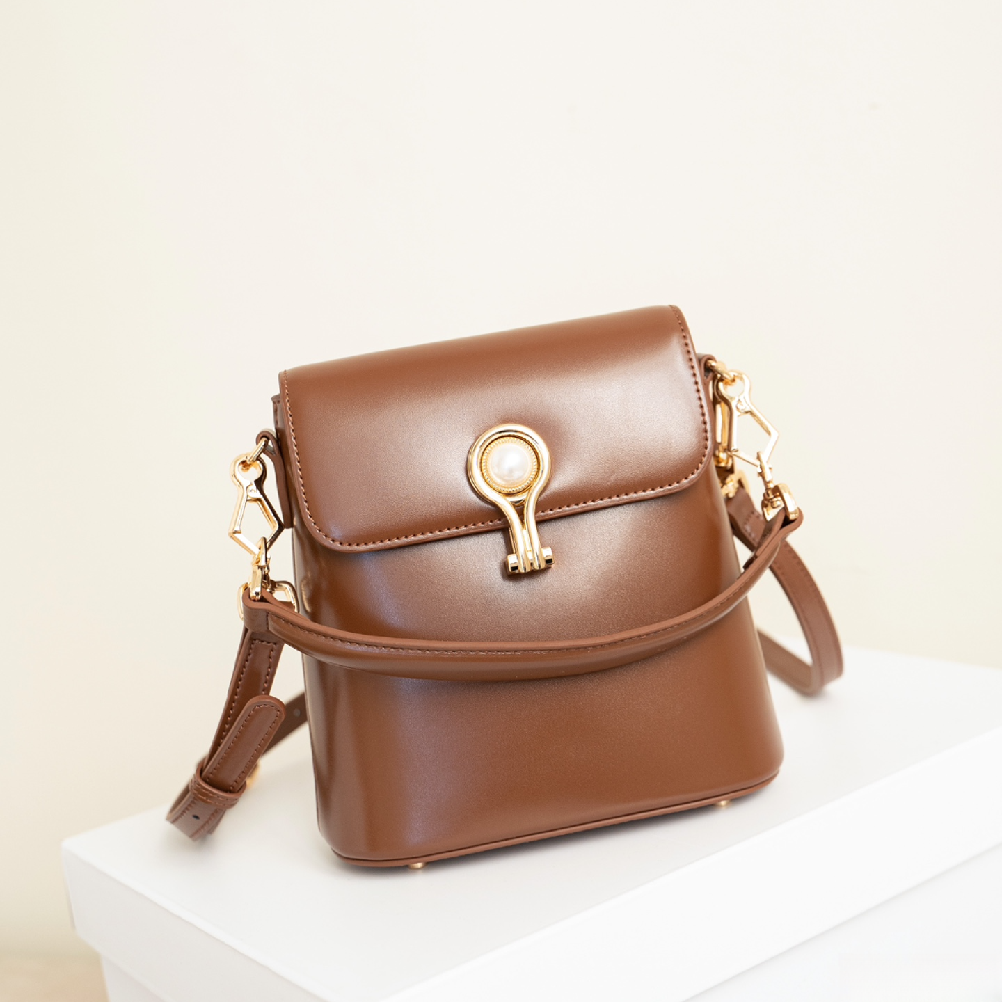 D&K 通勤包包女款2025新款水桶包单肩手提斜挎包时尚百搭气质女包