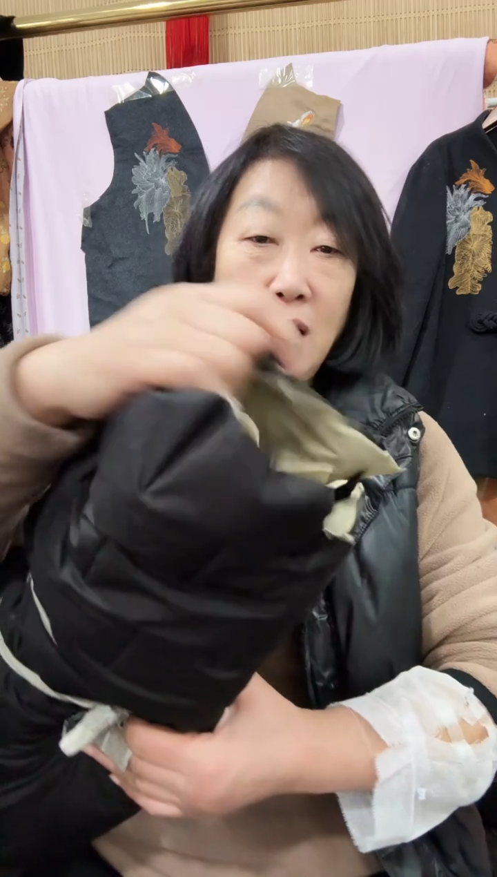 雪家男士棉上衣外套裁片一件黑色裁片（有色差）