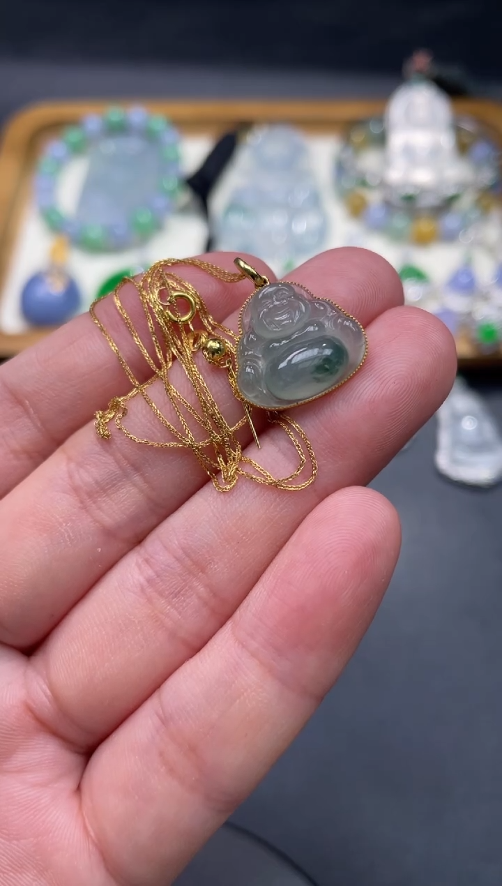【闪购商品】翡翠颈饰18K金镶嵌64...........