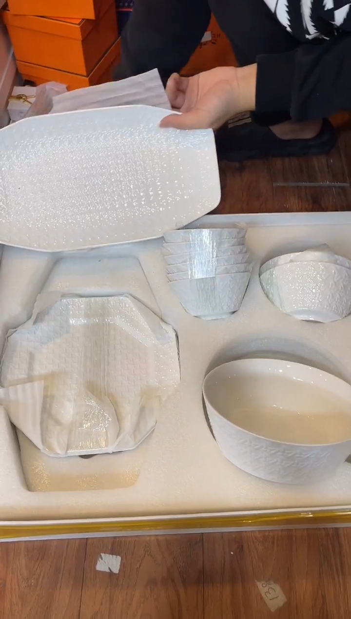 杯鸿辉家品牌瓷器，京东包邮！