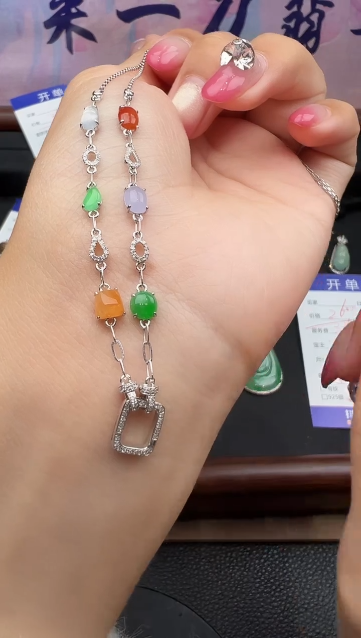 项链18K金镶嵌翡翠勿拍