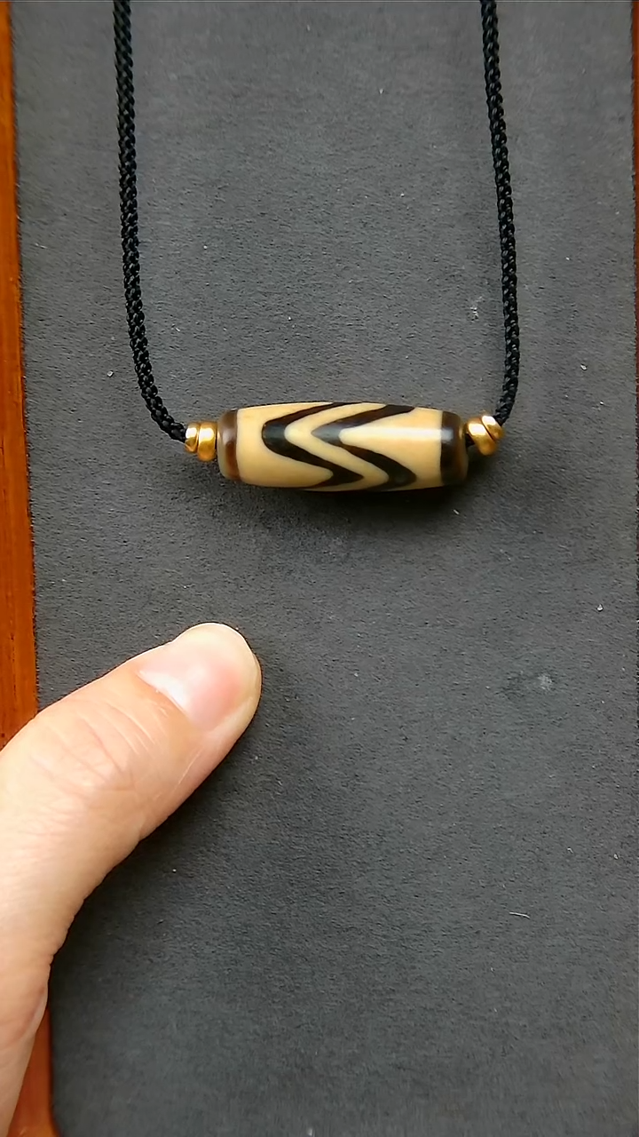 【闪购商品】玛瑙/玉髓珠宝半成品未镶嵌上肯全手牙黄牙10*30