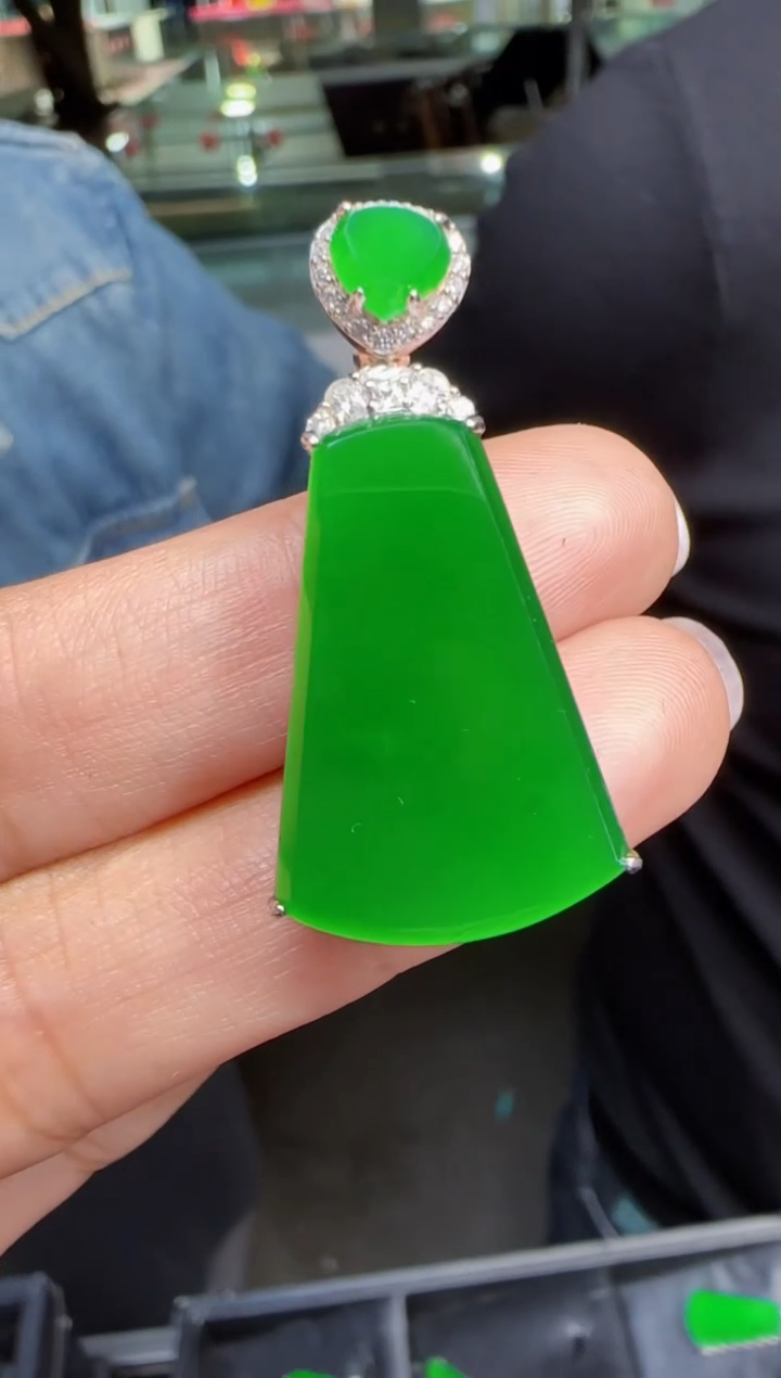 未镶嵌定制翡翠翡翠吊坠69
