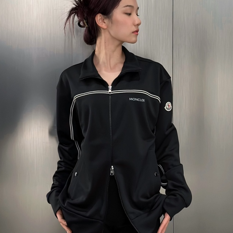 未使用 MONCLER 盟可睐经典logo字母标立领外套
