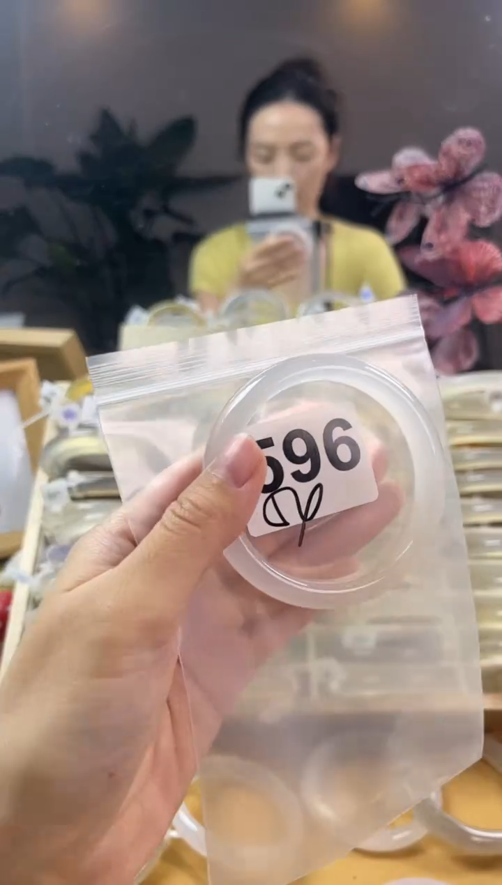 玛瑙/玉髓手镯未镶嵌596