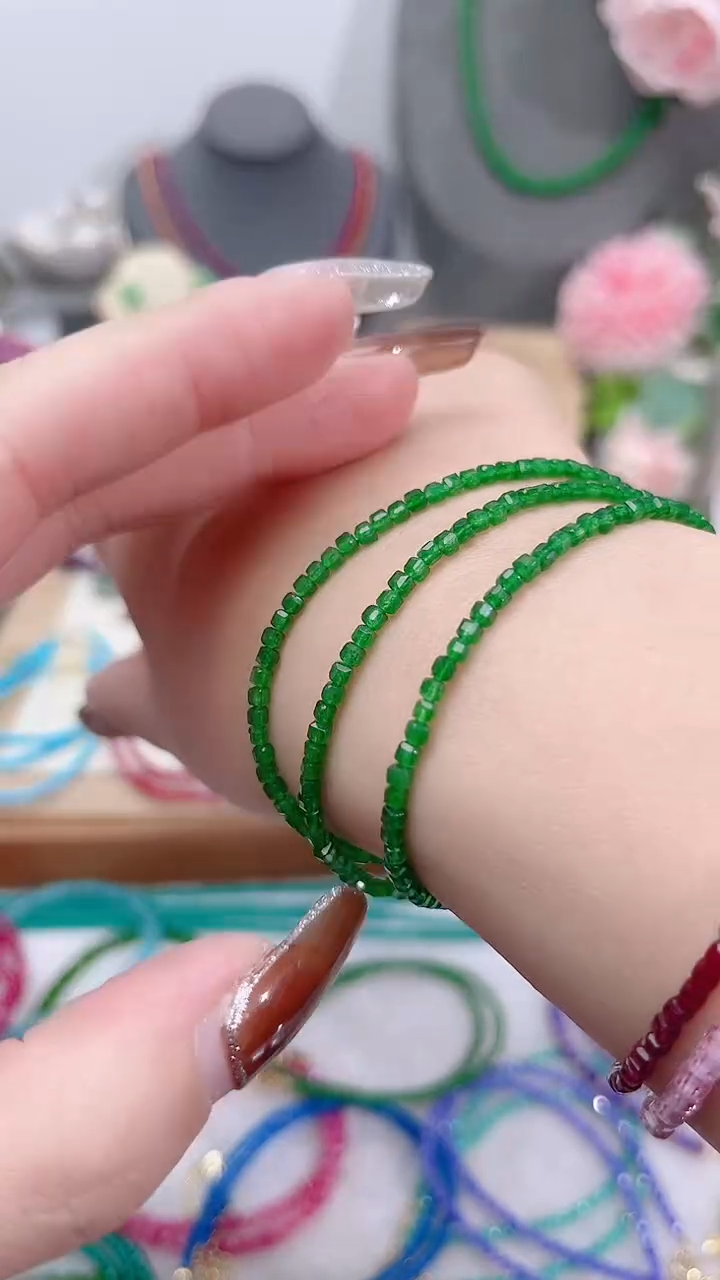 银S925镶嵌手链石榴石（沙弗莱）三圈绿方99