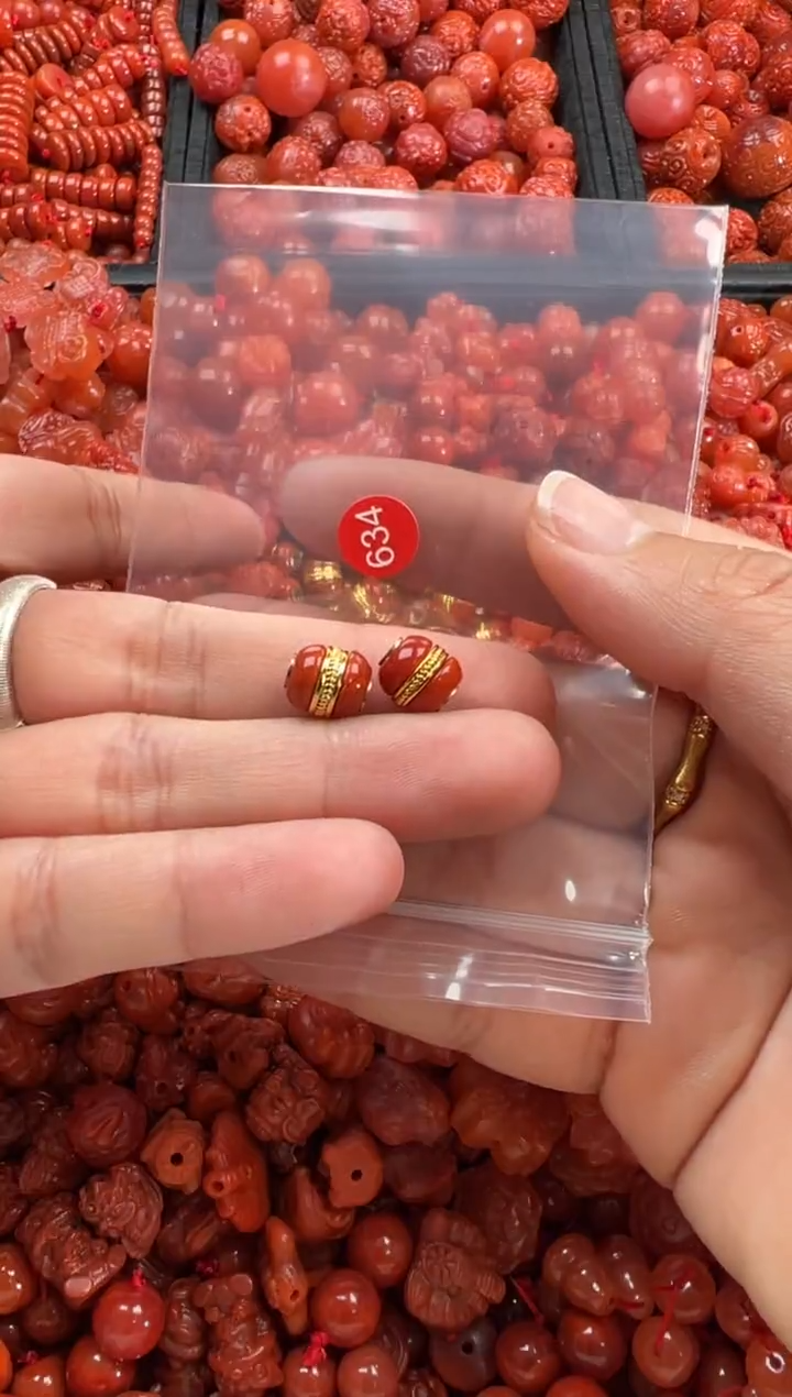 【闪购商品】南红玛瑙颈饰未镶嵌1