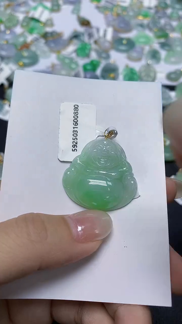 翡翠未镶嵌颈饰天然缅甸翡翠A货