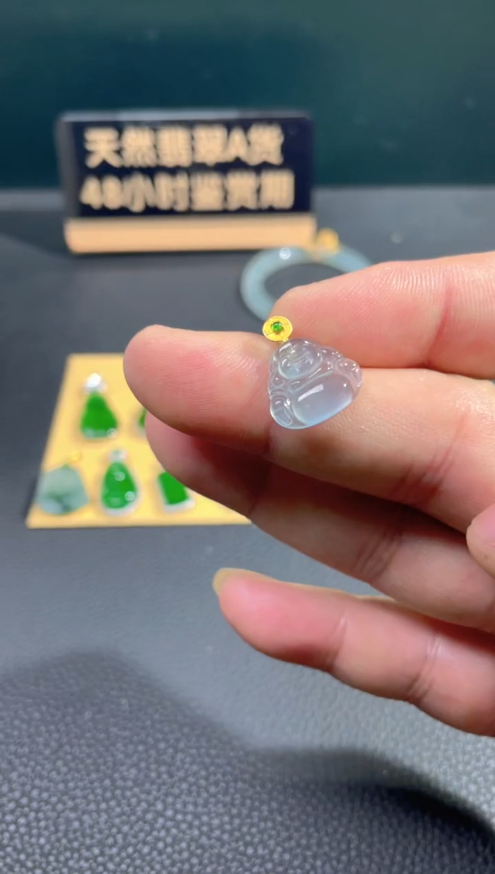 【闪购商品】翡翠颈饰18K金镶嵌翡翠