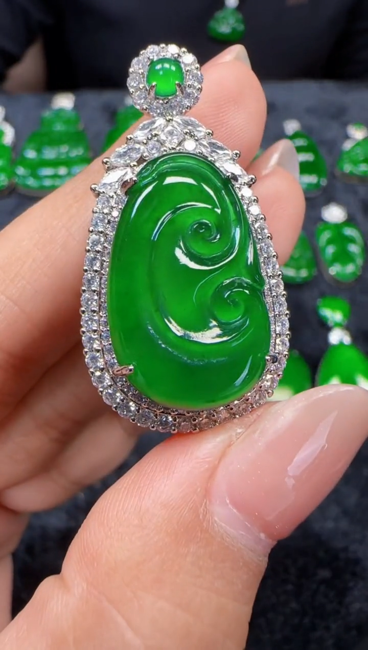 未镶嵌定制翡翠翡翠吊坠32