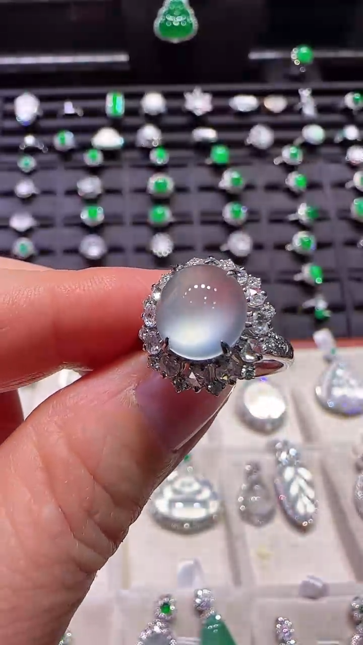 【闪购商品】翡翠戒指18K金镶嵌戒指