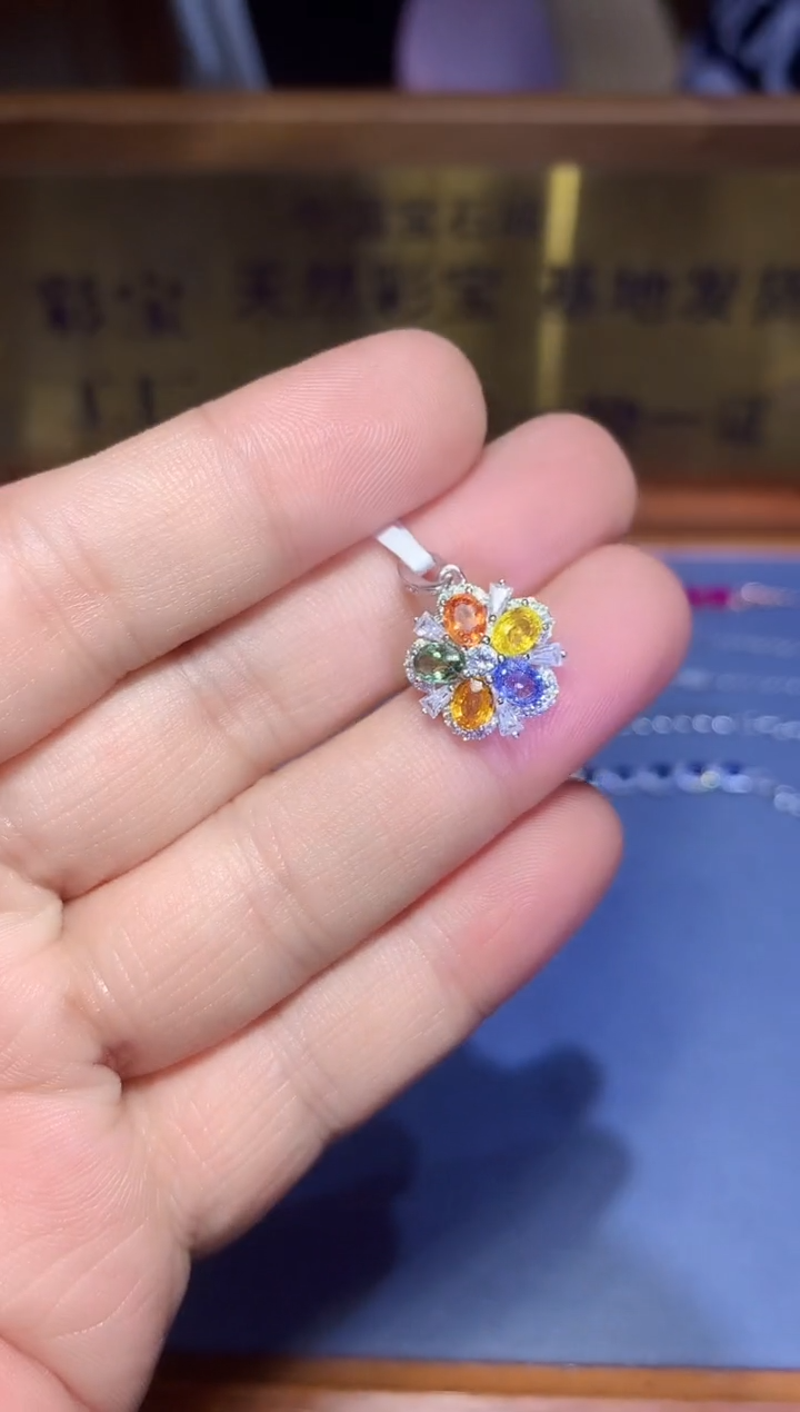 【闪购商品】蓝宝石颈饰银S925镶嵌..........