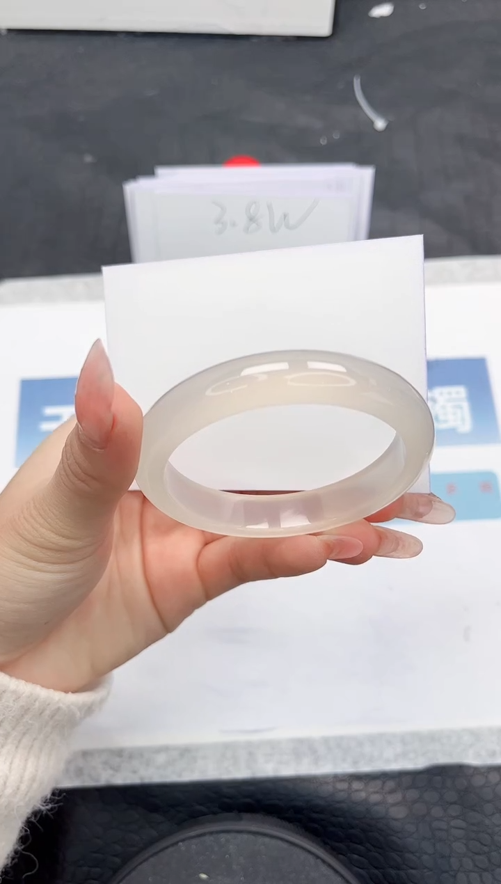 【闪购商品】石英质玉手镯未镶嵌H279-56